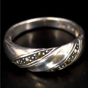 Sterling Silver - MARSALA Marcasite Tapered Ring Size 8 - 3g